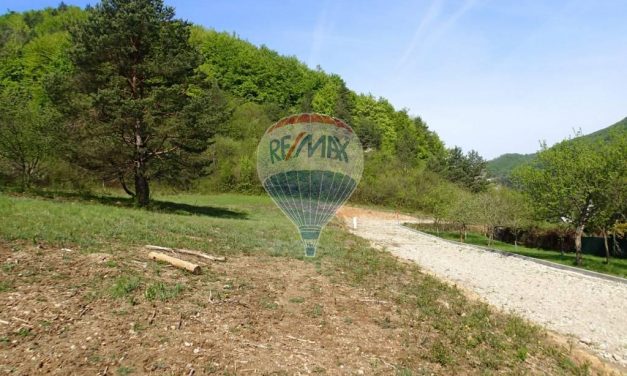 Lukratívny stavebný pozemok I. o výmere 1 054 m2 v Trenčianskych Tepliciach